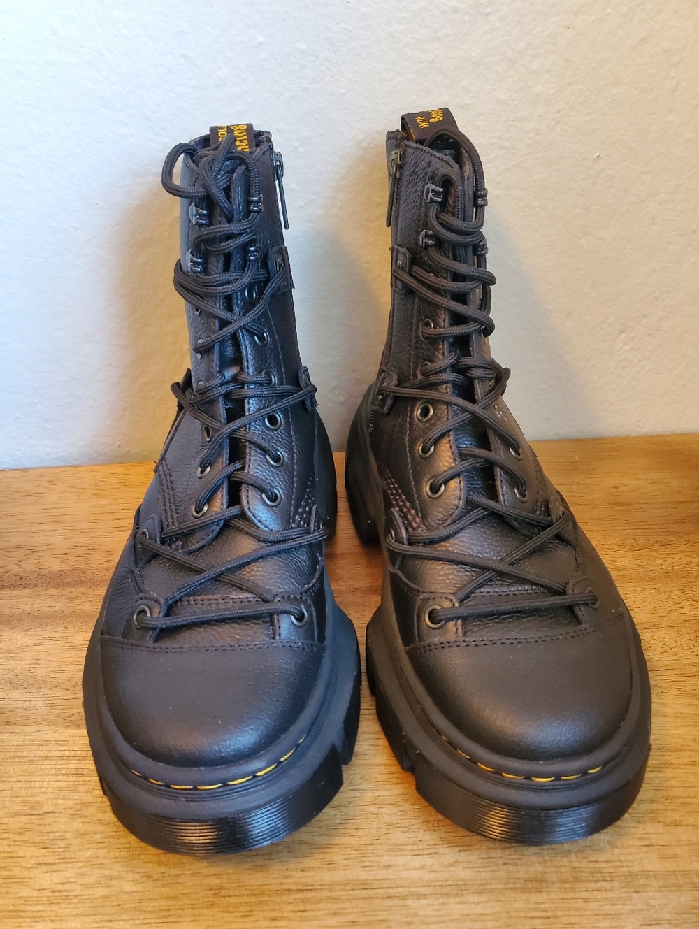 Rare!!! New!!! Dr Martens DMXL-8eye Chunky M8W9 - Picture 2 of 11